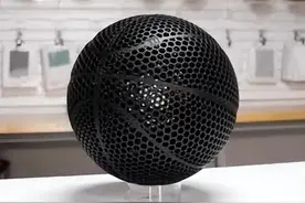 传统篮球将被取代？全身是孔的镂空篮球，满是科技与狠活！图片