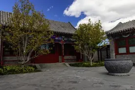我表哥04年 在北京花160万买了一套四合院 现在估值3500万 他不肯卖图片