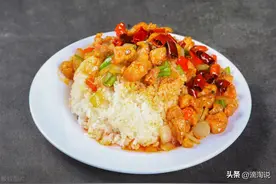 我67岁，55岁的继子跪求我满足他的要求，我一句话，他翻脸了图片