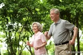 请转给长辈：适合60岁以上老人的4种运动图片