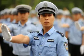 2022辅警迎来改革，转正不再是一种空谈了，入编后待遇更可观图片