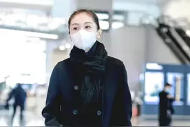 王子文穿All black走机场，元气满满，真是娱乐圈里的“衣架子”图片