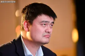 惊爆！姚明、乔帅宣布退出中国男篮，体育总局紧急回应！图片