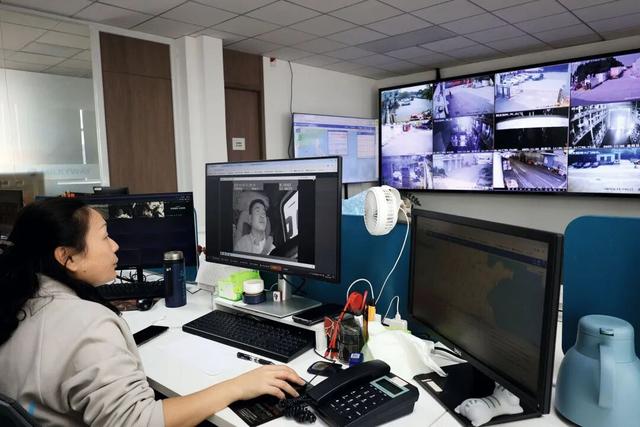 与危险品24小时相伴，一对农村夫妻的漂泊高薪路