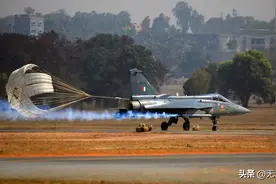 世界上最搞笑的战斗机——印度LCA光辉战斗机图片