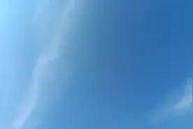 绩效奖金扣回肯定是没了，公积金比例降低是暂时的，会恢复并补发图片