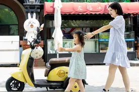 2280元起，2款老年代步车，全国上牌，不要驾照，适合买菜接娃用图片