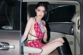 孙怡兴奋为女儿庆生，杨颖抱小海绵团聚，离婚并未让她们失去光彩图片