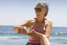 中老年女性的12个化妆小贴士图片