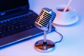 山东大姨用方言发语音被识别成英语，网友：会英语的不会英语的都沉默了图片