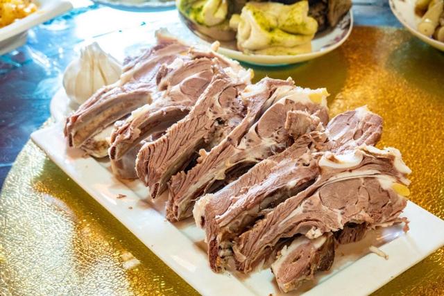 接下来,让我们一起来看看去青海必吃的6道青海菜吧,道道独具青海风味