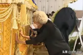 柬埔寨太后的悲催晚年：继子葬礼扶棺痛哭，儿子68岁不结婚愁死她图片