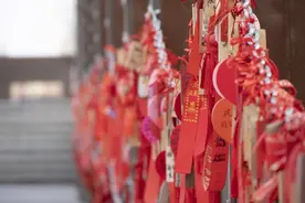 孩子高考前需要不需要去寺庙祈福？图片