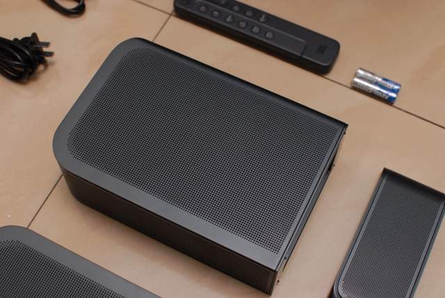 JBL Bar 1300X ：新一代天空音，强的不止氛围感，还有更多玩法