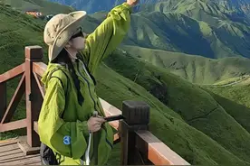 登山时发的朋友圈 |去爬山吧，风会给你答案图片