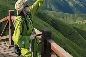 登山时发的朋友圈 |去爬山吧，风会给你答案图片