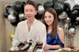 陶喆近照大变样，法令纹明显一脸老态，与小17岁老婆同框似父女图片
