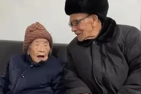 100岁丈夫与101岁妻子最美好的爱情图片