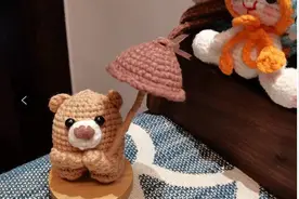 钩针图解及自钩版：风雨中为你打着伞，遮风挡雨的小熊！图片