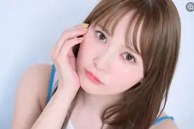 日向坂46加藤史帆第一次泳装内衣写真集访谈图片