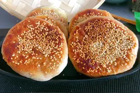 想吃烧饼不用买！教你在家做，5分钟学会，外皮酥脆，层次丰富图片