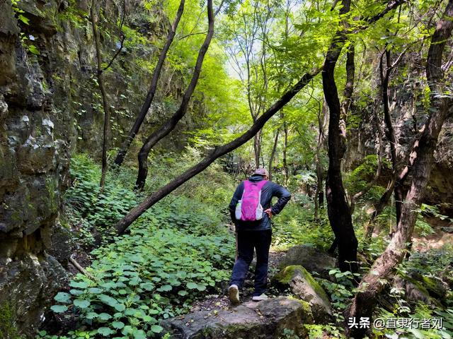 保定有一半是山区，但这座山的风景在我爬过的保定大山能排第二
