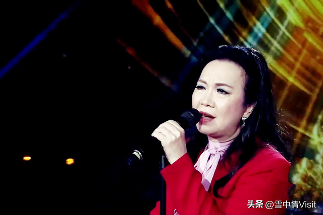 史上前所未有的——1985年度十大劲歌金曲颁奖典礼,汇聚了歌星梅艳芳
