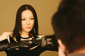 卫兰为红馆演唱会拍海报 展开地狱式拼命减肥图片