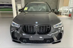 600马力大V8的宝马X5M，排量4.4还标配激光大灯，提车价不到150万图片