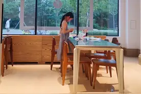 张梓琳晒女儿近照，胖妹遗传爸妈高个子基因，6岁已有一米三图片