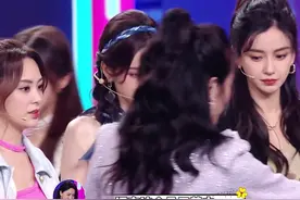 小贝饿了上浙江卫视录节目，众星捧场，唯独baby不爱搭理她图片