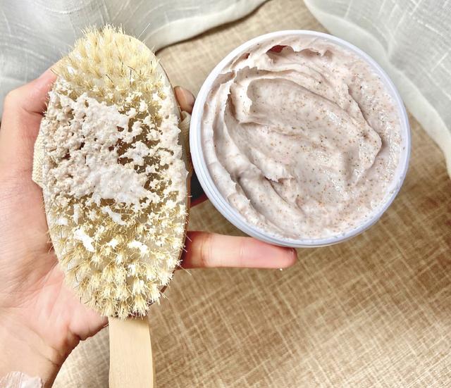 涂了身体乳还是有白屑