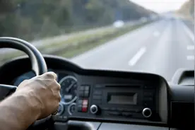 才开8年就报废！多地明确发文淘汰国四，已开始禁行图片