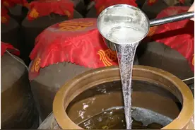 人到中年，少碰廉价散酒，这3款白酒，都是优质纯酿，好喝不贵图片