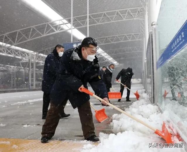 直击初雪！长春人用静与动的结合，写下一段段温暖感人的故事