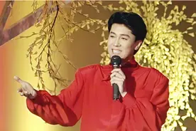 55岁蔡国庆：给痴呆母亲尽孝，养两个儿子，化解弟弟弟媳的矛盾图片