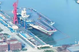 中美最新航母将同时服役，003航母比不上核航母，有哪些劣势？图片