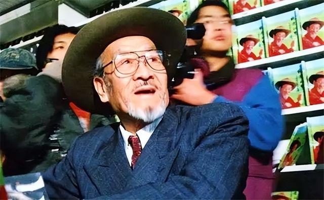 1941年，王洛宾回到兰州家中，出轨妻子问他：你今晚去哪儿住？