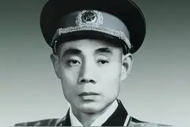 开国“福将”吴信泉，八子四女，儿子组建篮球队图片