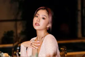 王菊复胖直言小肚子很可爱，骨盆前倾小肚腩如何瘦？简单4步练图片