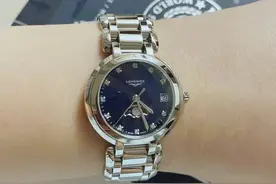 浪琴心月系列钢带女表，陪你度过每个日月星辰图片