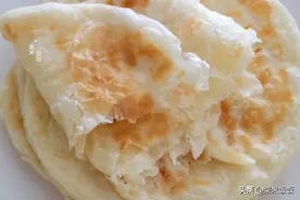 晚上揉发面，早上来烙饼，做法简单又省事，层层香软更好吃图片