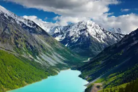 新疆阿尔泰山，一座世界级的稀有金属宝库图片