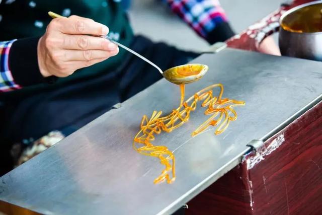 �����ȹ���ڡ�ϲӭ��ʮ�󡱡�����������ʽ��������࣬�����˲�ͣ��