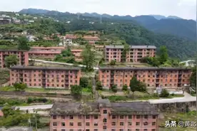 湖北宜昌西陵峡边最神秘的大三线，18000人参与建设后因故而下马图片