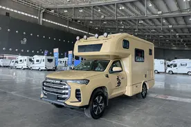 四驱皮卡房车！突出一车多用途功能性！爱旅途T90终结者一号图片