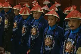 雍正王朝：为什么同样是皇子，老十三胤祥的朝服颜色与众不同？图片