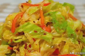推荐4个好吃的包菜做法，爽脆入味，开胃解馋，营养丰富，太下饭图片