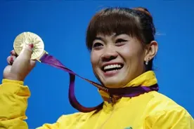 中国叛徒姚丽，改洋名换国籍夺冠拒绝承认是中国人，下场大快人心图片
