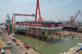 全球最大常规动力航母！刚下水的中国新航母福建舰性能最详解读图片